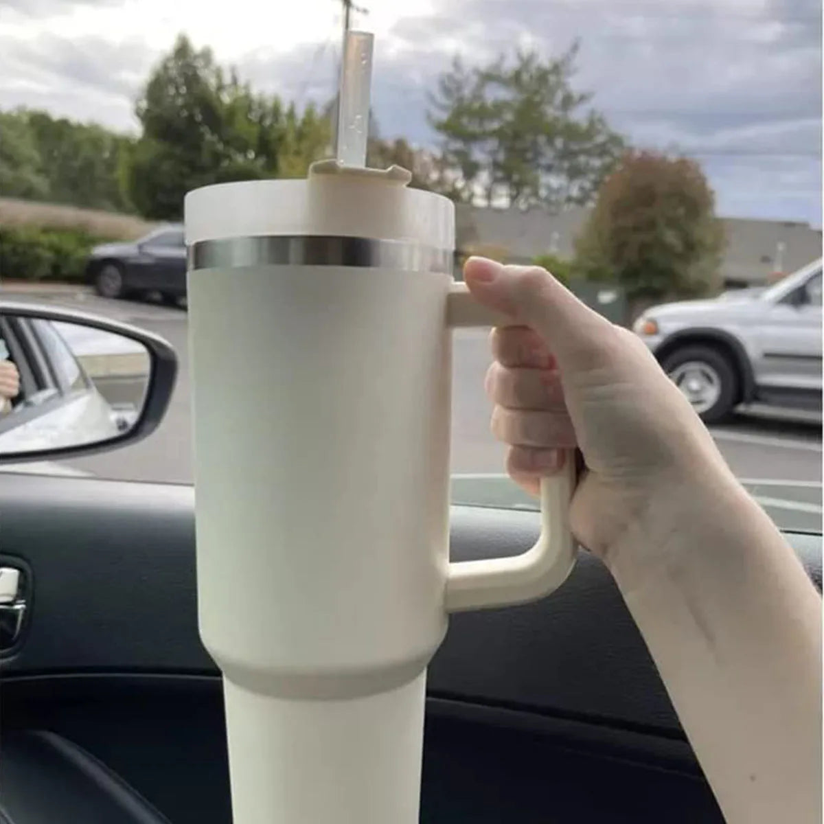 Isolierter Becher mit Griffs troh 1200ml Edelstahl Vakuum becher Quencher 2,0 Thermo becher für heiße und kalte Kaffee getränke - Trendtroovee