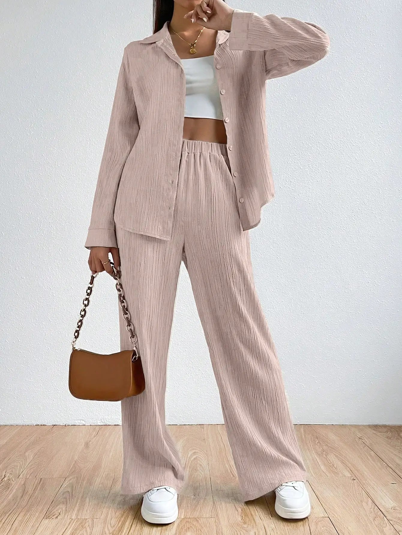 Zweiteiliger, einfarbiger Vintage-Hemd mit langen Ärmeln und Button-Down-Hemd. Lässiger, lockerer Damen-Hosenanzug mit geradem Bein - Trendtroovee