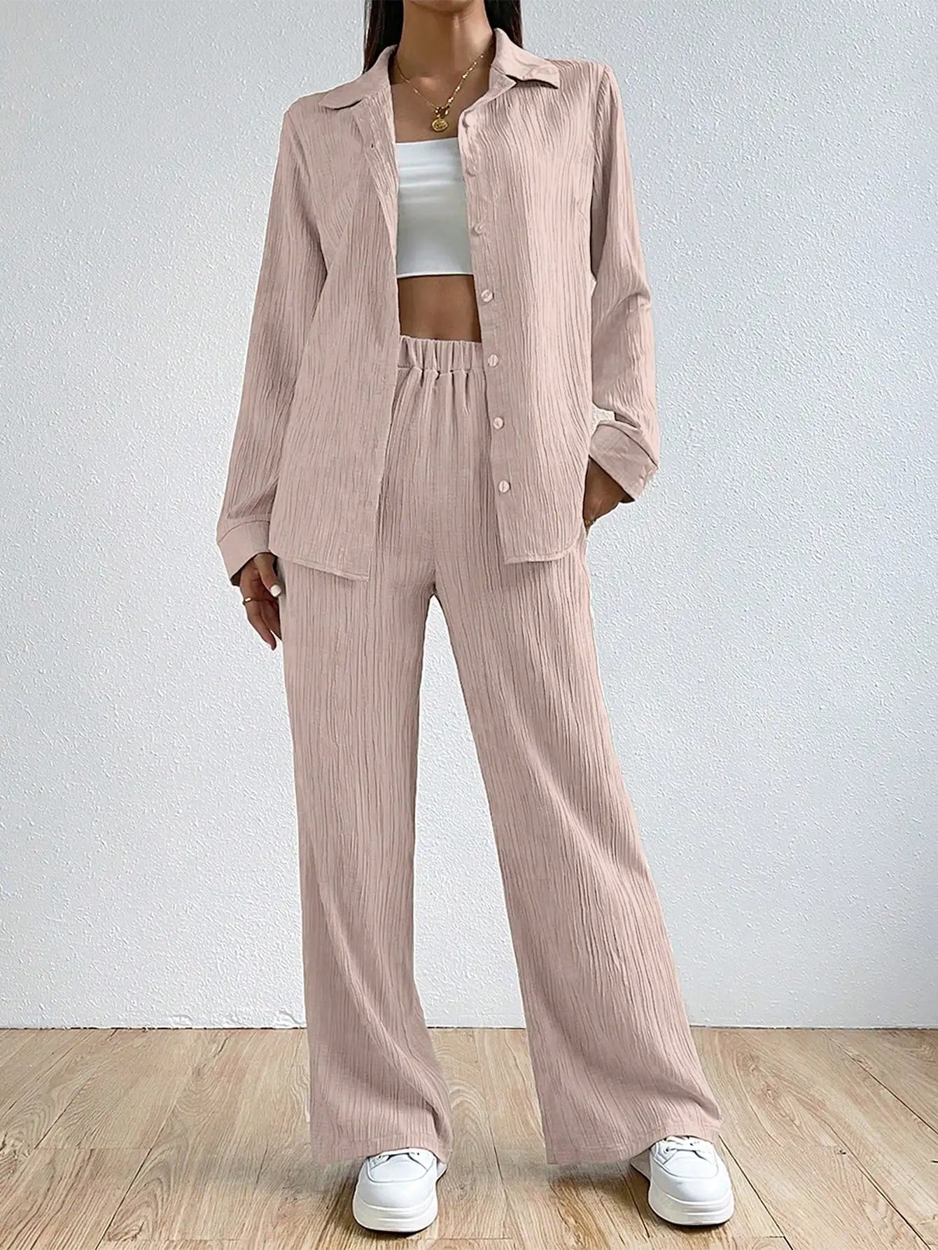 Zweiteiliger, einfarbiger Vintage-Hemd mit langen Ärmeln und Button-Down-Hemd. Lässiger, lockerer Damen-Hosenanzug mit geradem Bein - Trendtroovee